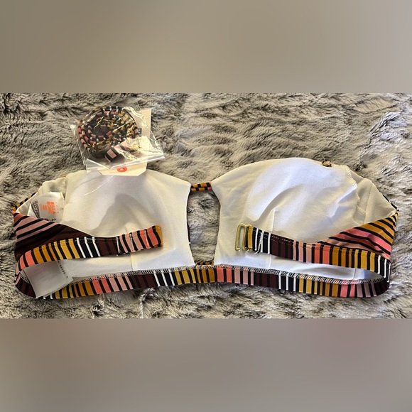 NWT Billabong Sun Fall bikini top with removable straps - M, L & XL - Picture 8 of 9